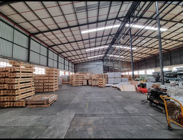 3,578M² WAREHOUSE TO LET IN BOOYSENS
